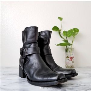 Vintage leather Italian moto boots soft & black